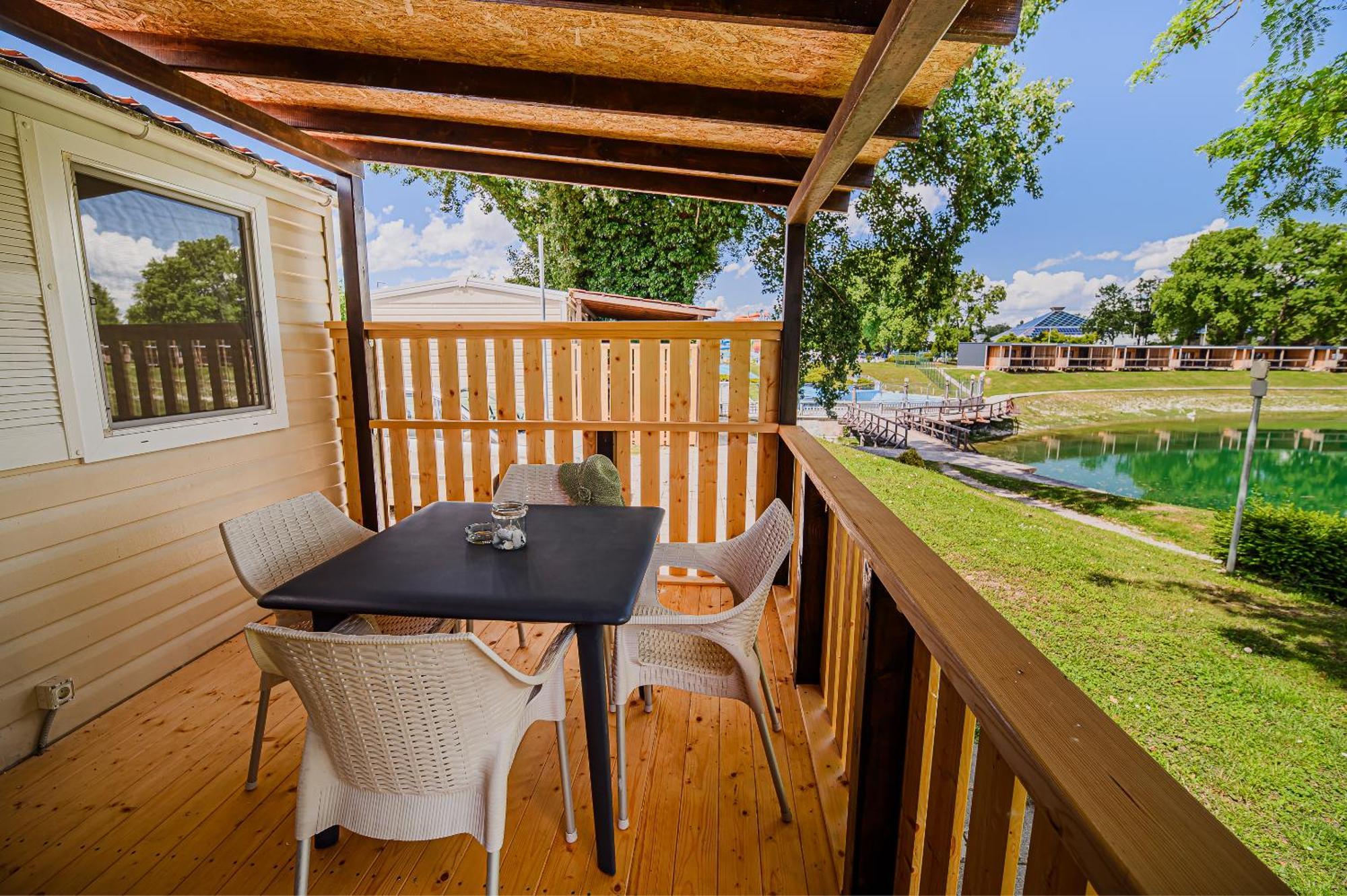 Lake View Mobile Homes With Thermal Riviera Tickets In Terme Catez Чатеж-об-Сави Экстерьер фото
