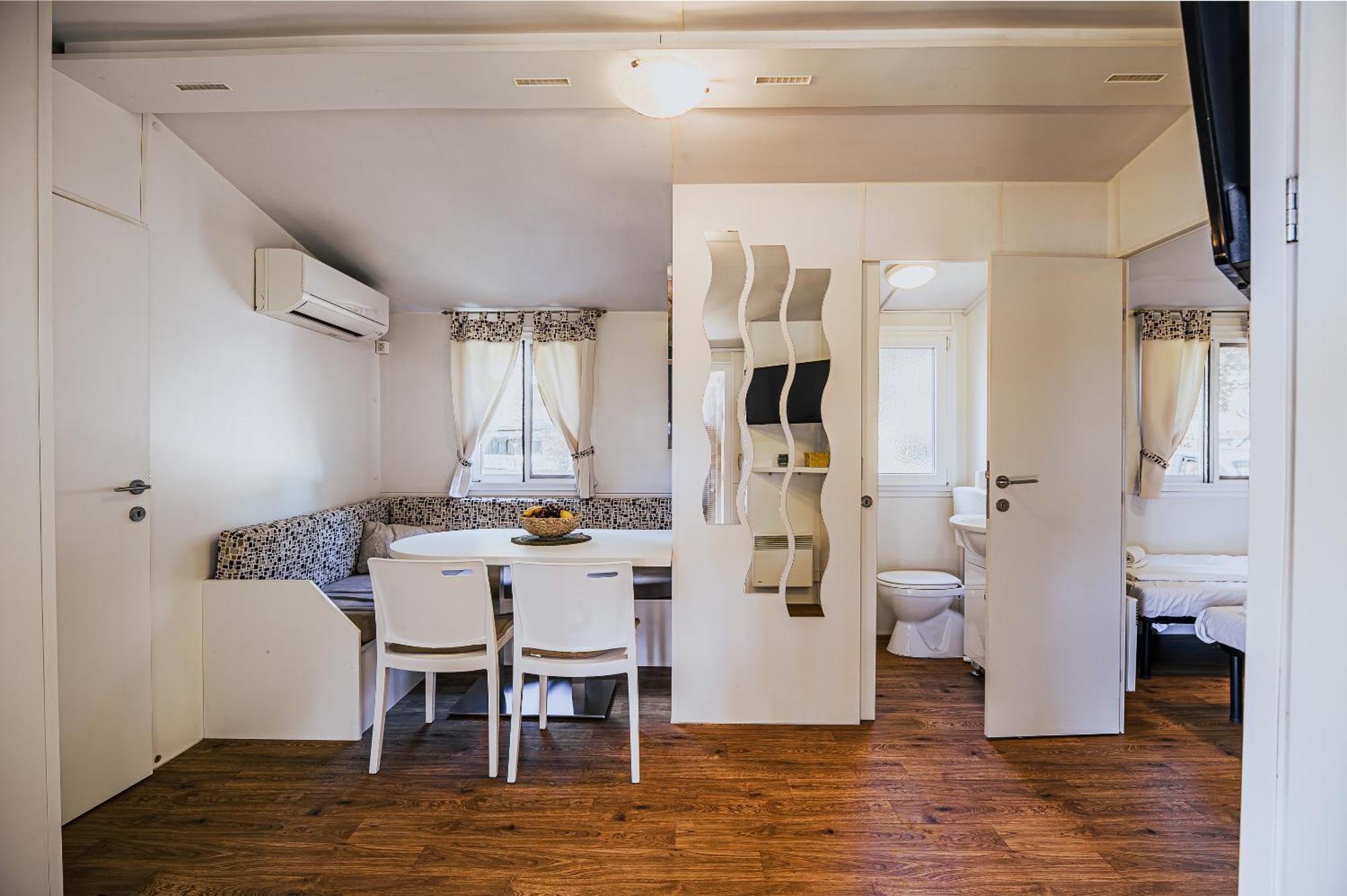 Lake View Mobile Homes With Thermal Riviera Tickets In Terme Catez Чатеж-об-Сави Экстерьер фото