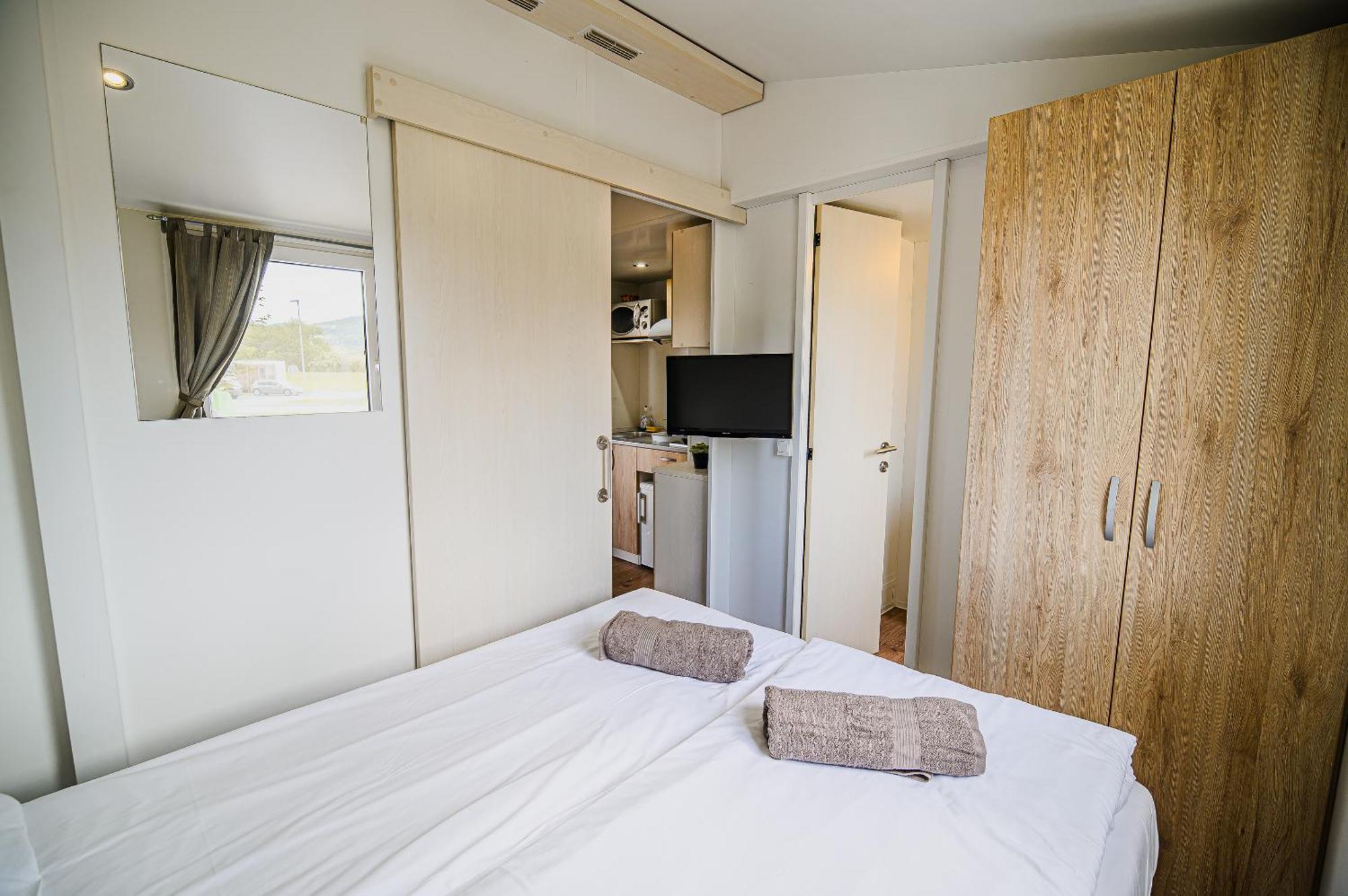Lake View Mobile Homes With Thermal Riviera Tickets In Terme Catez Чатеж-об-Сави Экстерьер фото